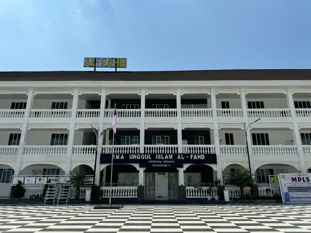 GEDUNG SMA