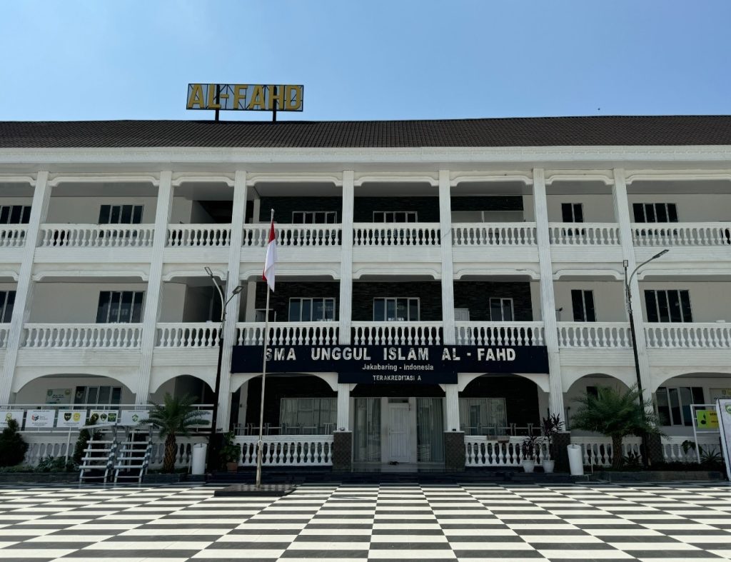 GEDUNG SMA